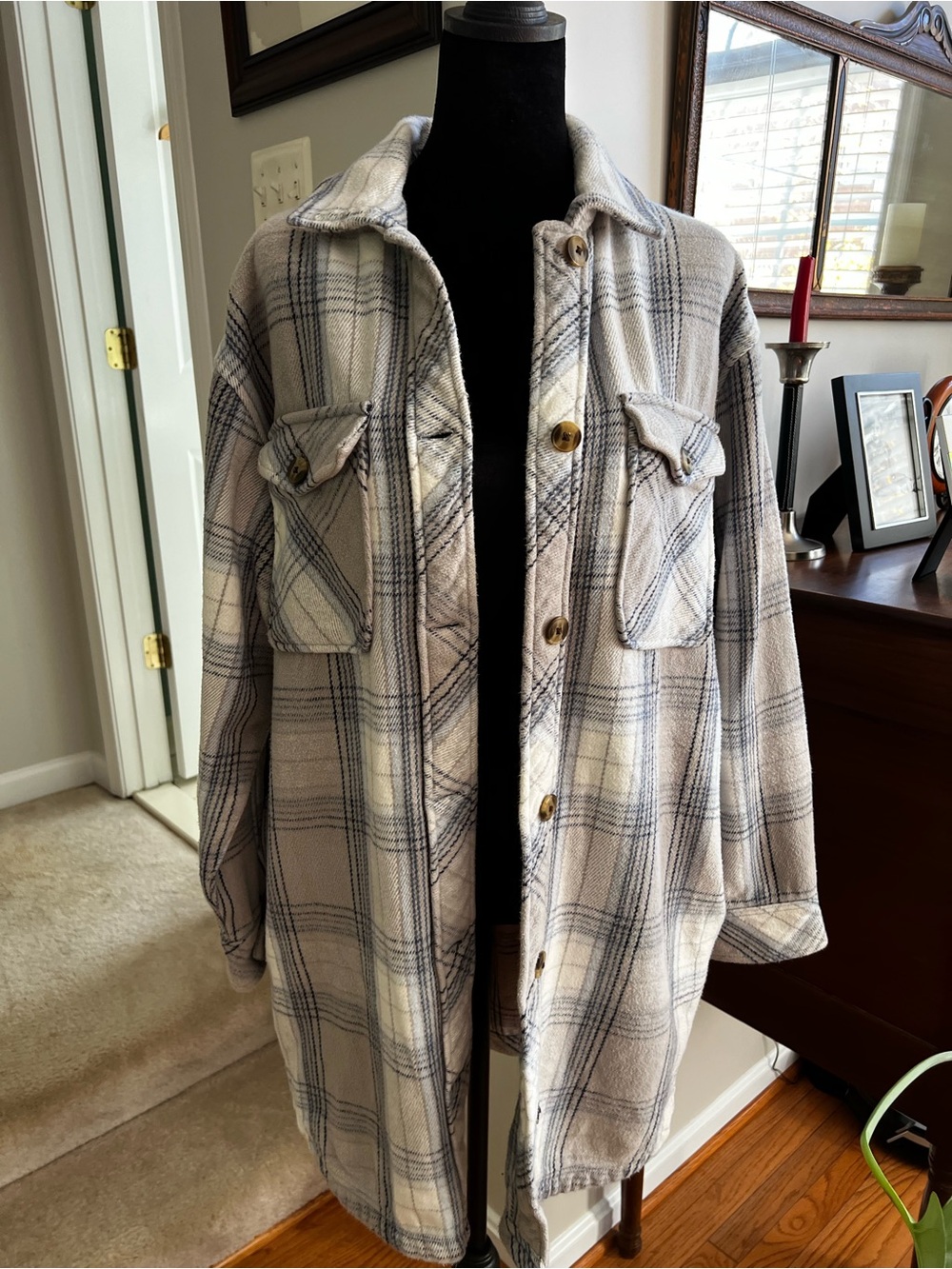 Aerie Oversized Plaid Flannel Utility Shacket Cream Gray Blue Size S